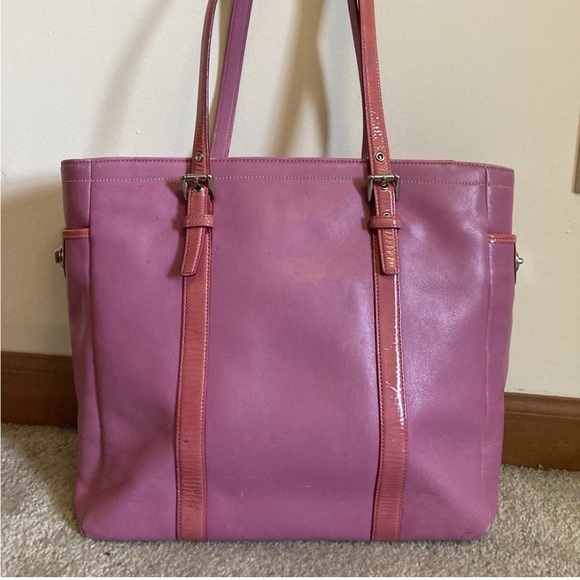 Vintage Pink Coach Leather Tote Bag With Silver Hardware - Heavily Used - Picture 2 of 16